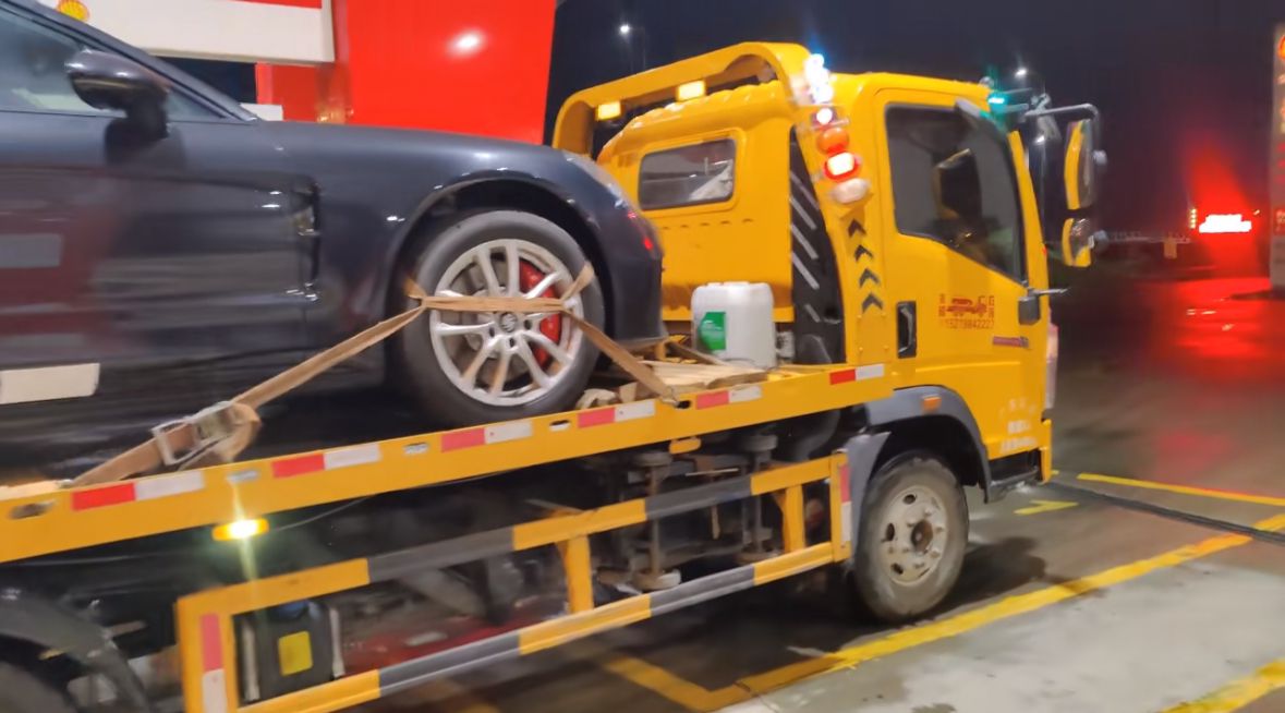 崇左行车途中遇到突发状况该如何呼叫道路救援？
